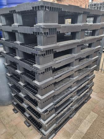 Nieuwe zwarte kunststof pallets ( Ibc , Tonnen , Vaten ), Ophalen