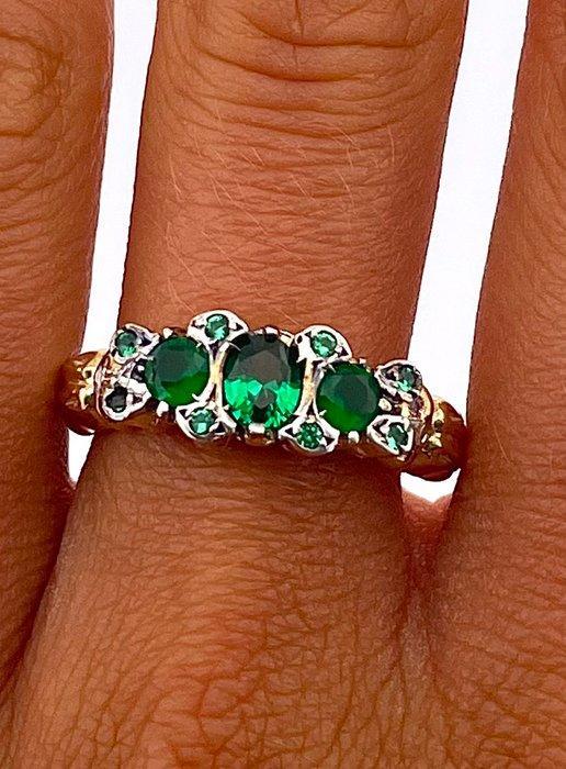 Zonder Minimumprijs - Ring - 9 kt. Geel goud, Zilver Smaragd, Handtassen en Accessoires, Ringen