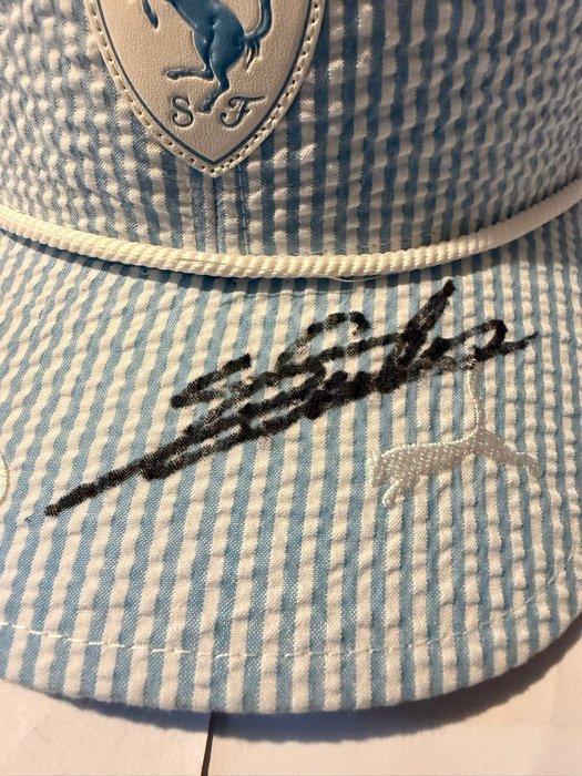 Ferrari - Formule 1 - Charles Leclerc - 2025 - Honkbalpet, Verzamelen, Automerken, Motoren en Formule 1