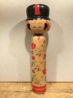 Vier groot formaat vintage kokeshi poppen (GRATIS