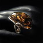 Donkere Baltische barnsteen ring – Rookgouden fossiel in, Antiek en Kunst