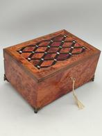 Boîte à bijoux - Boîte à bijoux, Loupe de Thuya, Nacre,, Antiek en Kunst