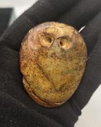 Hongshan jade hanger met menselijke gezichtsdeidad - Amulet, Antiek en Kunst