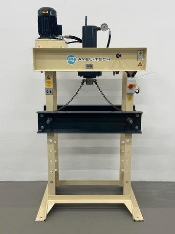 AYEL-TECH werkplaatspers hydraulische garagepers 30 Ton beschikbaar voor biedingen
