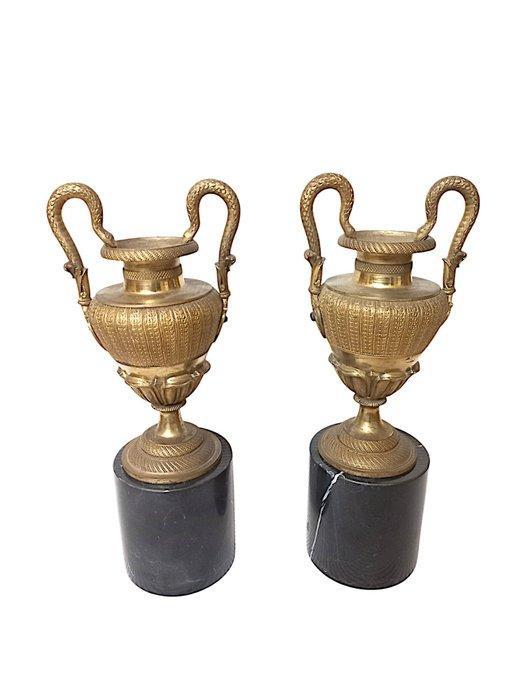 Vase à double anse (2) - Bronze, Marbre, Antiek en Kunst, Antiek | Meubels | Stoelen en Sofa's