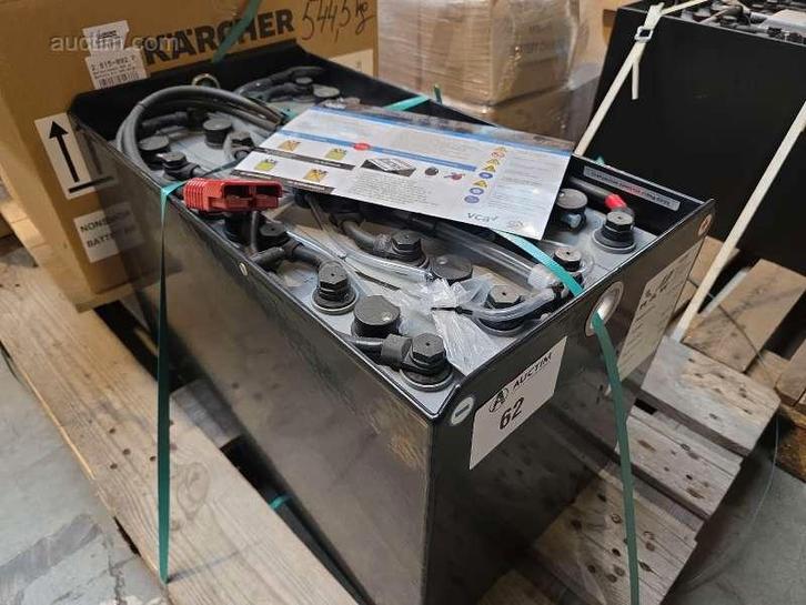 Tractiebatterij  R&W Batterij 12/4 PzSH 240, Doe-het-zelf en Bouw, Gereedschap | Overige machines, Ophalen