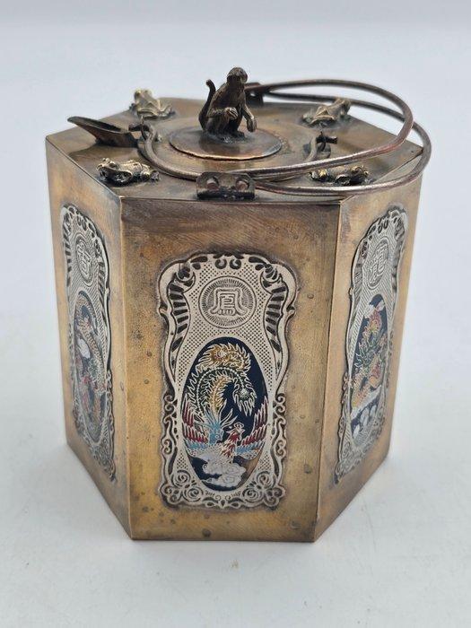 Theepot - Kleine theepot met aap, kikkers, draak en Feniks -, Antiek en Kunst, Antiek | Overige Antiek