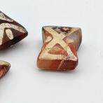 Oud-Burmaanse, Pyu-staten Geëmailleerd Agaat Kralen talisman