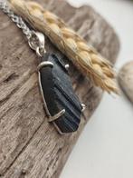 Juweel van 925 zilver met ruwe tormalijn van topkwaliteit. -