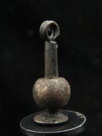 Oud-Egyptisch Zilver Papaverbloem-amulet met zwarte