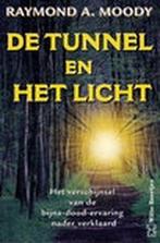 De tunnel en het licht / Witte Beertjes Psychologie / 8002, Boeken, Verzenden, Gelezen, R.A. Moody