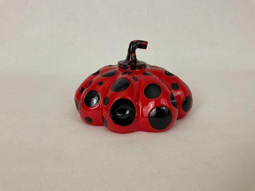 Yayoi Kusama (after) - Naoshima Red and Black Pumpkin, Antiek en Kunst, Kunst | Schilderijen | Modern