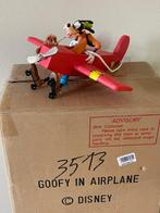 Goofy in airplane Figurine, Verzamelen, Nieuw