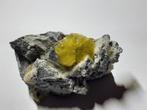 attractive cluster with brucite, rough natural stone, 329.70, Verzamelen, Mineralen en Fossielen, Verzenden