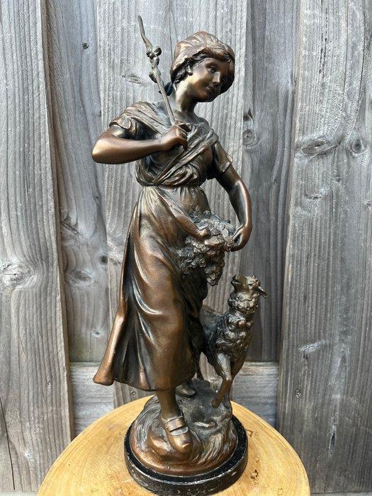 L & F Moreau - Beeld, Herderin met schaap - 47 cm - Marmer,, Antiek en Kunst, Antiek | Keramiek en Aardewerk