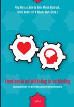 Emotionele ontwikkeling in verbinding 9789044134810, Boeken, Studieboeken en Cursussen, Verzenden, Gelezen