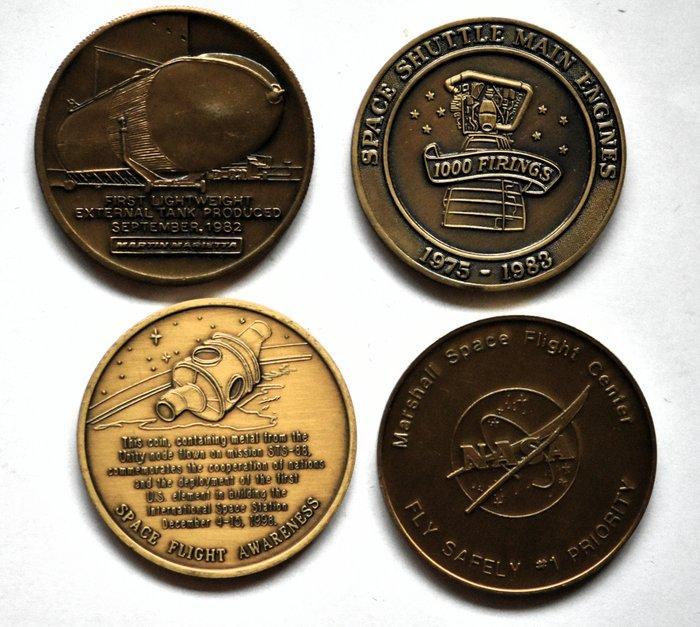 Quatre médailles de bronze pour le Space Shuttle, lune, Antiek en Kunst, Antiek | Wandborden en Tegels