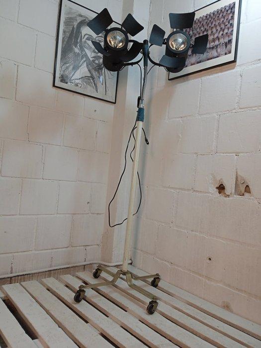 Staande lamp - Metaal, Antiquités & Art, Antiquités | Assiettes décoratives & Carrelages