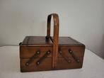 Doos - Eik - harmonica naaibox, Antiek en Kunst