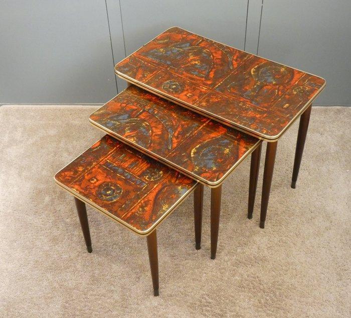 Tables gigognes - Béton, laiton, Formica - Trois petites, Antiek en Kunst, Kunst | Designobjecten