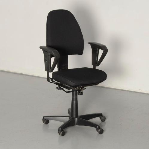 Kinnarps Synchrone 8000 bureaustoel, zwart, 2D armleggers, Huis en Inrichting, Bureaustoelen, Gebruikt, Ophalen of Verzenden