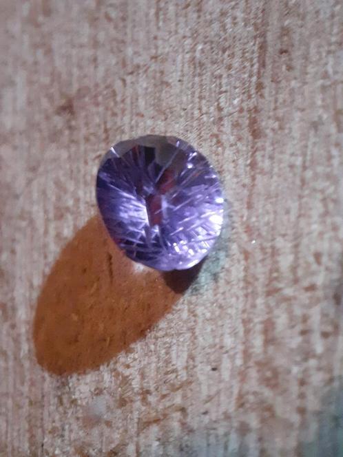 Purple natural magnificent faceted oval Amethyst 4.35 ct, Bijoux, Sacs & Beauté, Pierres précieuses, Envoi