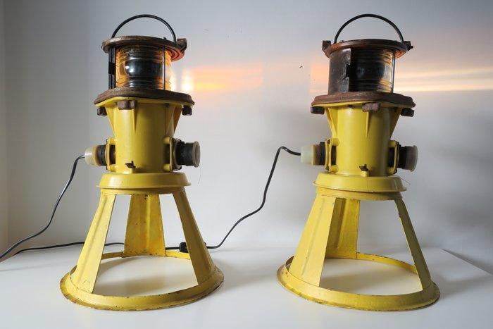 Bureaulamp - Staal, Plastic - Een set van twee originele, Antiek en Kunst, Antiek | Wandborden en Tegels