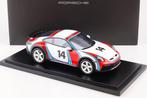 Spark 1:18 - Voiture de sport miniature - Porsche 911 Dakar