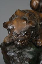 Okimono *objet décoratif* de lions de temple (shishi) - Fer