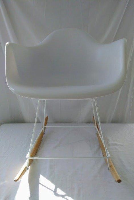 Stoel - ligstoel - Polypropyleen - Gepoedercoat staal -, Antiek en Kunst, Kunst | Designobjecten