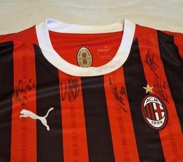 AC Milan - Italiaanse voetbal competitie - Voetbalshirt beschikbaar voor biedingen