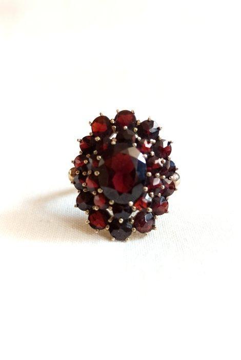 Ring - 8 karaat Geel goud - 8.00ct. tw. Granaat - Granaat -, Handtassen en Accessoires, Ringen