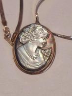 Borstornament - 9 kt. Geel goud