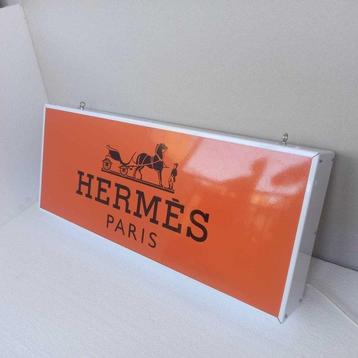 Enseigne lumineuse au néon - enseignes lumineuses « Hermès »