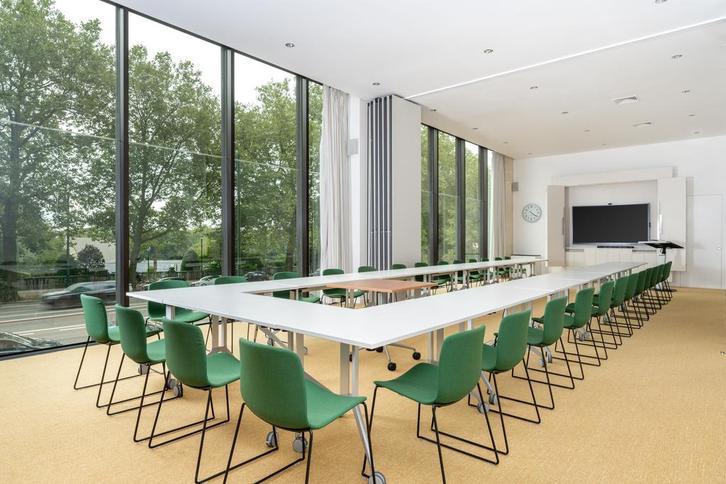 Kantoorruimte voor 10 in IT Tower, Zakelijke goederen, Bedrijfs Onroerend goed