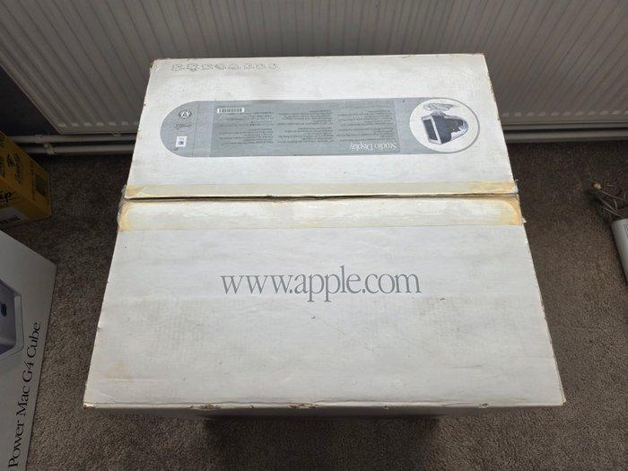 RARE! Apple Studio Display 17 Inch M7768 - Macintosh - In, Games en Spelcomputers, Spelcomputers | Overige Accessoires