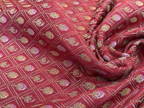 Tissu Or et Pourpre : une élégance intemporelle pour un, Antiek en Kunst, Antiek | Tapijten, Tafelkleden en Textiel