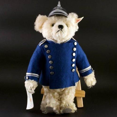 Steiff - Teddybeer Berliner Schutzmann EAN 657320 - 2011 -, Antiek en Kunst, Antiek | Speelgoed