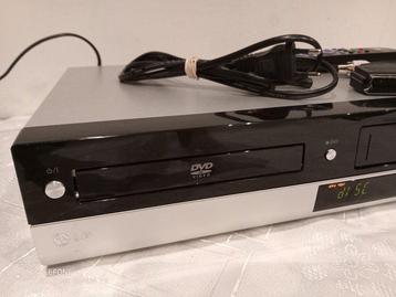 lg LG V290 VHS/VCR DVD player / VCR combo player beschikbaar voor biedingen