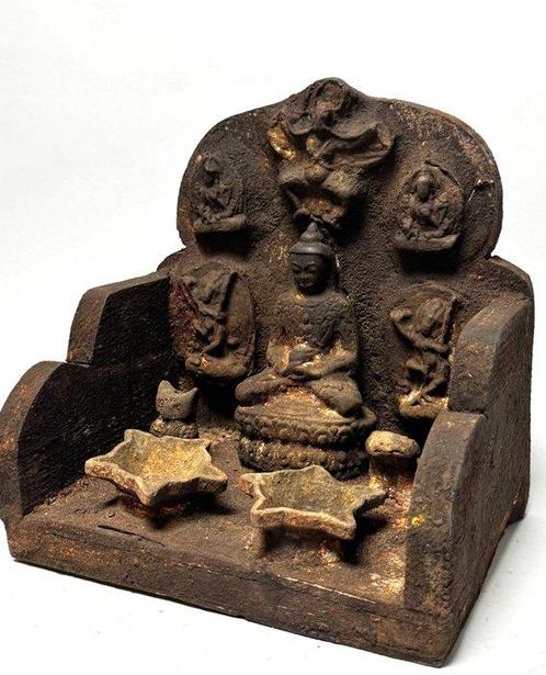 Buddha offertafel - Nepal (Zonder Minimumprijs), Antiek en Kunst, Kunst | Niet-Westerse kunst