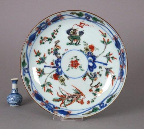 Kangxi (1662-1722) - Plat - Fierce Kylin and Flying, Antiek en Kunst, Antiek | Overige Antiek
