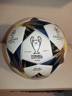 Real Madrid - Liverpool OFFICIAL match ball - Kampioenschaps, Verzamelen, Nieuw