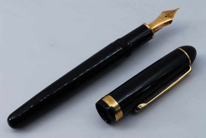 Platinum - Platinum #3776 Century Fountain Pen - Zonder, Verzamelen, Pennenverzamelingen