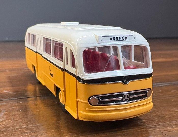 Brekina 1:87 - Modelbus - Mercedes - Gelderse Tram Wegen GTW, Hobby en Vrije tijd, Modeltreinen | H0