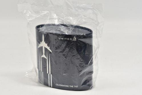 Toiletset (3) - Drie Amenity Kits - United 747/Olympics, Antiek en Kunst, Antiek | Wandborden en Tegels