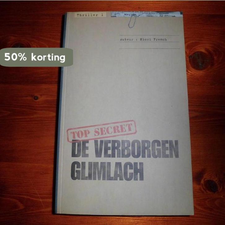 De Verborgen Glimlach / Top secret zomerthrillers Gva / HBvL, Boeken, Thrillers, Gelezen, Verzenden