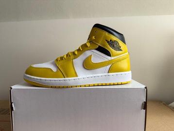 Air Jordan - Air Jordan 1 Mid - Sneakers - Maat: EU 42