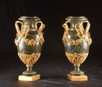 Vase (2) - Magnifiques vases de style Louis XVI du XIXe