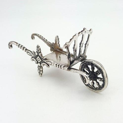 Figurine miniature - Ouderwetse kruiwagen - Argent 835, Antiek en Kunst, Antiek | Zilver en Goud