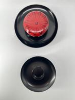 Beker (9) - Sake Cup & Tenmoku Chawan Stand Set - Hout, Lak
